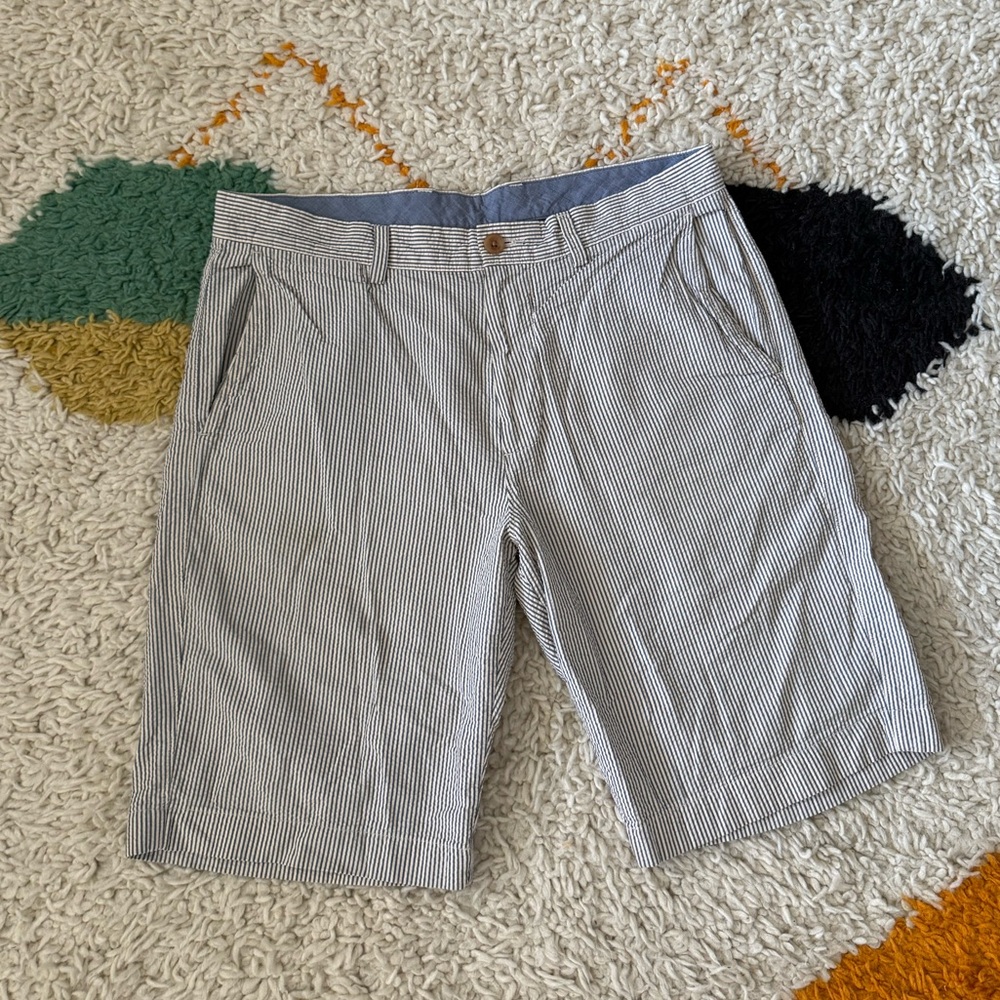 J. Crew Men's Blue and White Seersucker Shorts (33)